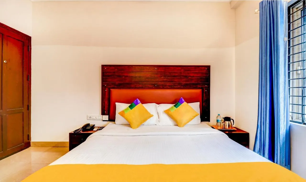 ***  Itsy Hotels Ammu Regency Thrissur India